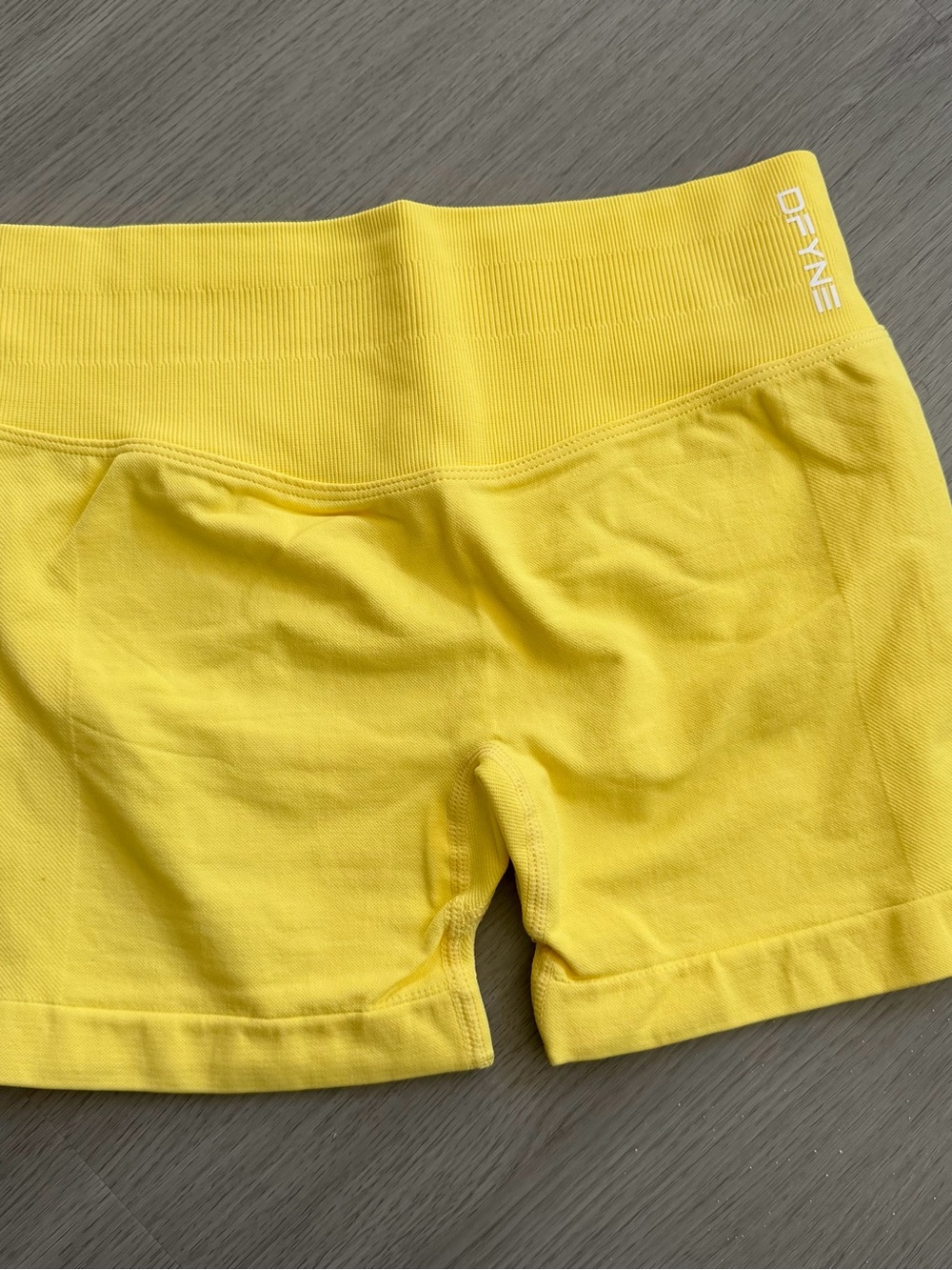 DFyne yellow impact sports bra and shorts set - Picture 5 of 8